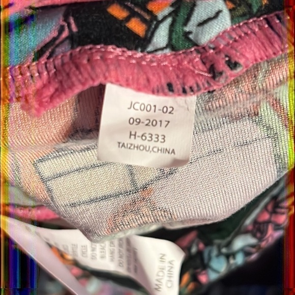LulaRoe leggings with multi color presents all over them girls size S/Medium. - Picture 4 of 4